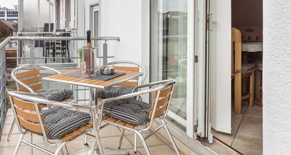 Ferienwohnung 'Schwarzwaldblick' mit Bergblick, Balkon und WLAN