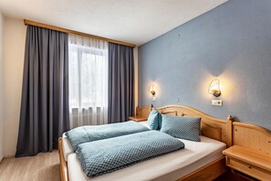 1 bedroom, free WiFi, bed sheets - Holiday Apartment "Schwüwong - Apartment 02" with Mountain View, Shared Terrace and Wi-Fi (Kelchsau)