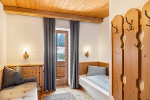 2 quartos, Wi-Fi de cortesia, roupa de cama