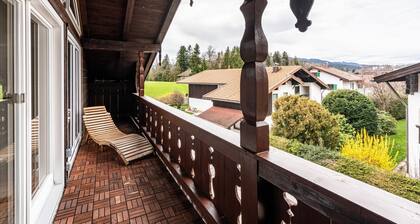 Ferienwohnung "Am See" mit Bergblick, Gemeinschaftsgarten und WLAN