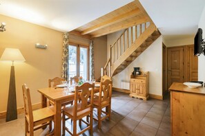 Dining - Vallorcine Buet 54 ski in / ski out, Vallorcine (Argentiere), France (Vallorcine (Argentiere))