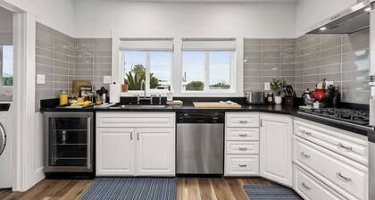 Orange Blossom Cottage Near Sequoias w/EV Charger