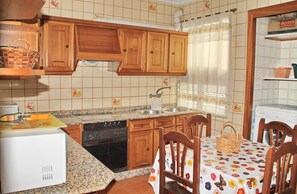 Microwave, oven, stovetop, toaster - Apartment Santa Maria II (Conil de la Frontera)