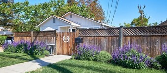5 minutes to Downtown Livermore - Cozy home