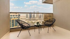 Property grounds - Serene Studio Apartment In Elite Downtown Dubai (Dubai)