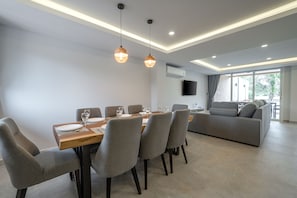 Luxury Villa | Living area | Flat-screen TV - Blue Haven Bay Luxury Pool Villa (Ko Chang)