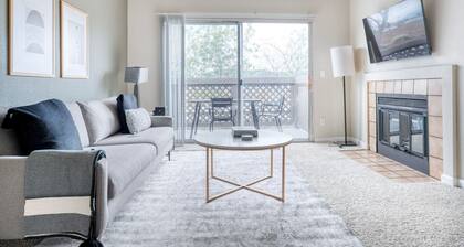 Bright Foster City 2BR w/ Gym, Pool & W/D, nr shops, by Blueground