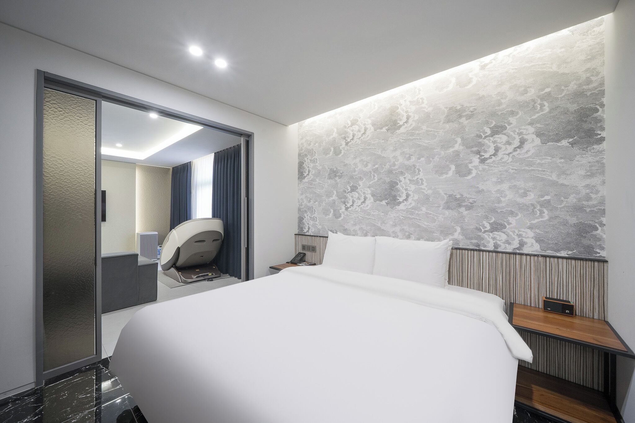 Premium bedding, down duvets, in-room safe, desk