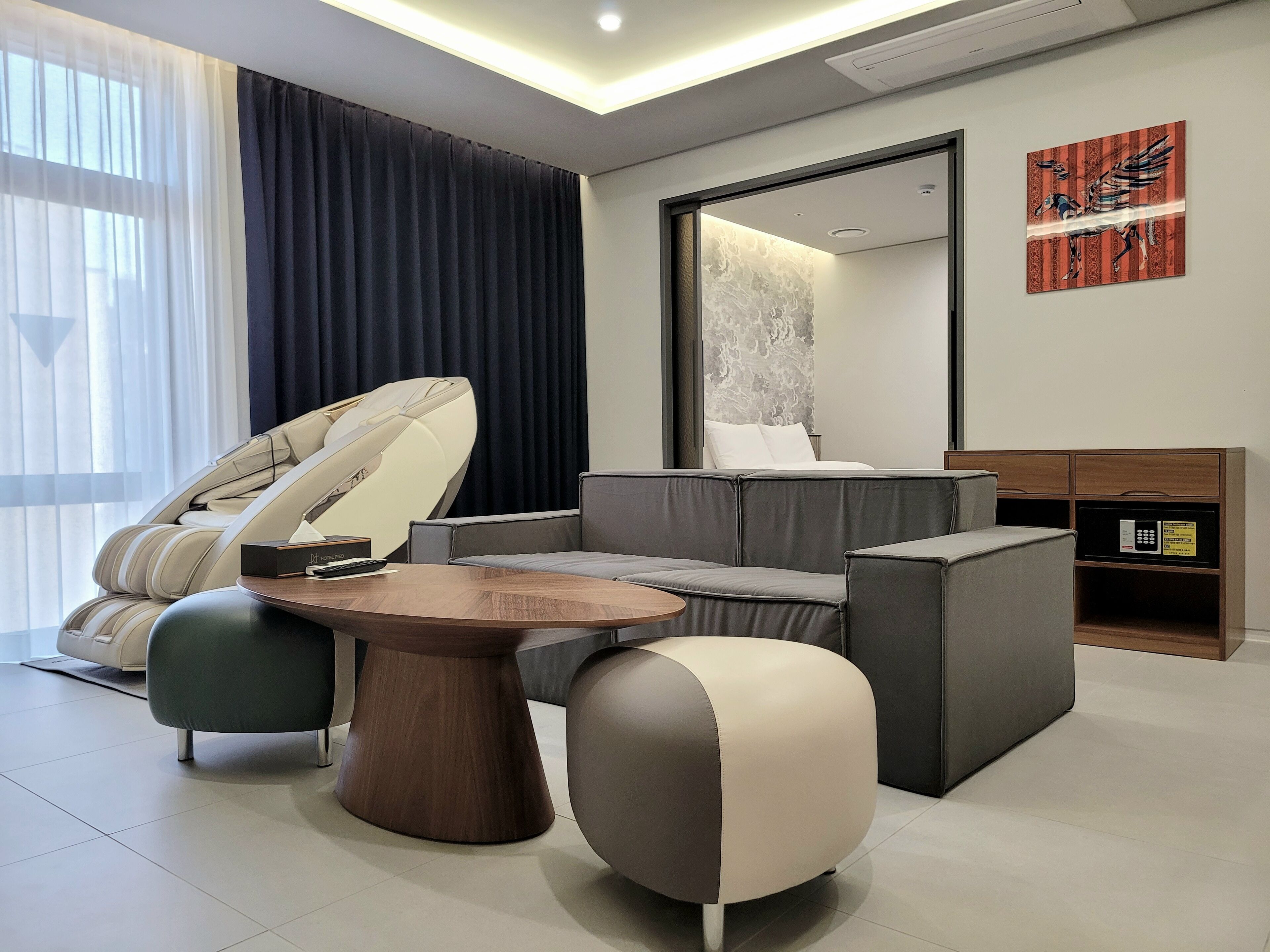 Habitación familiar | Zona de estar | Una Smart TV, una tableta, Netflix, suelo radiante