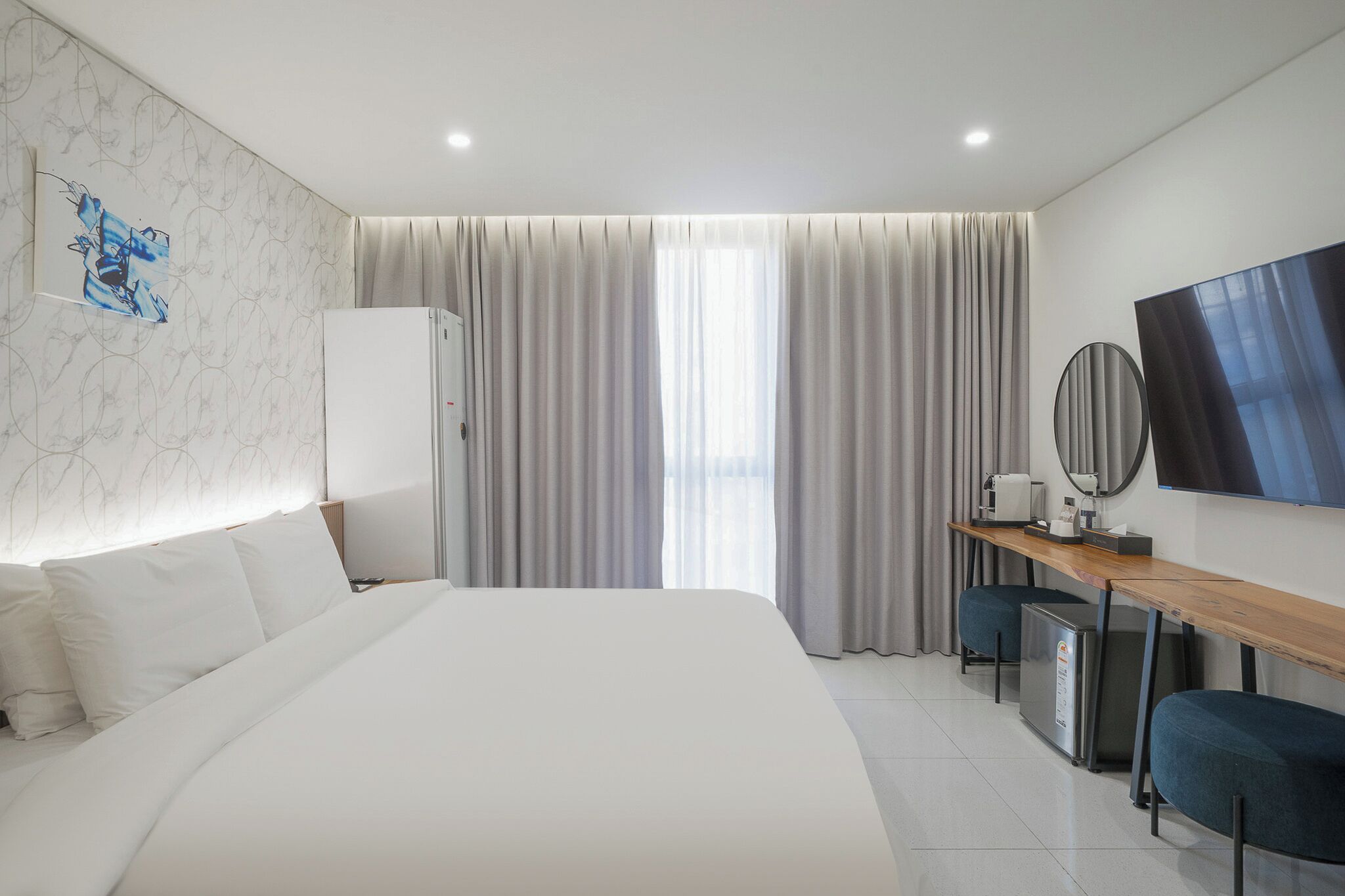 Deluxe Nouhaus Room | Premium bedding, down duvets, in-room safe, desk