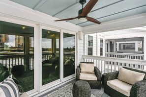 Immagine non classificata, 5 di 48, pulsante