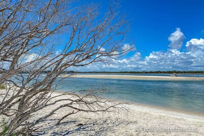 Large WATERFRONT River House, Boater's Paradise! Brand New Dock, Walk to Beach, 1 mile to Boat Ramp