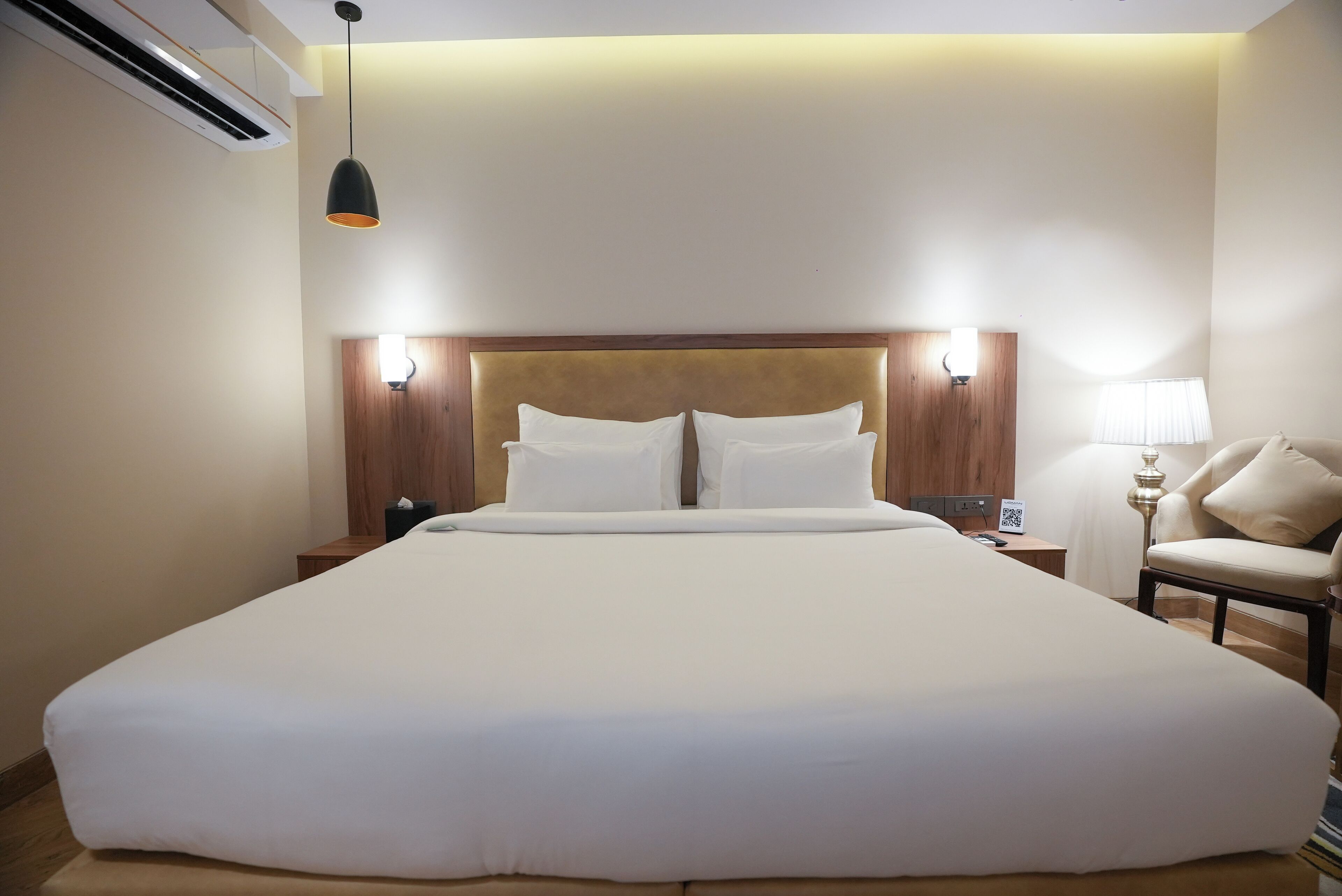 ملاءات من القطن المصري وأغطية فراش متميزة وأسرّة سليكت كومفورت وميني بار