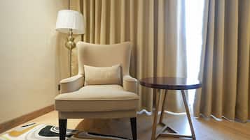 1 bedroom, Egyptian cotton sheets, premium bedding, Select Comfort beds