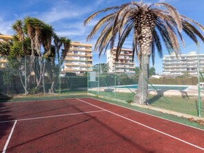 Sport court