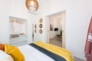 1 bedroom, in-room safe, iron/ironing board, free WiFi