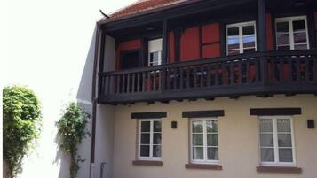 Esterni