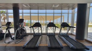 Fitness facility - Fully-furnished 1 Bedroom Apartment (Dubai)