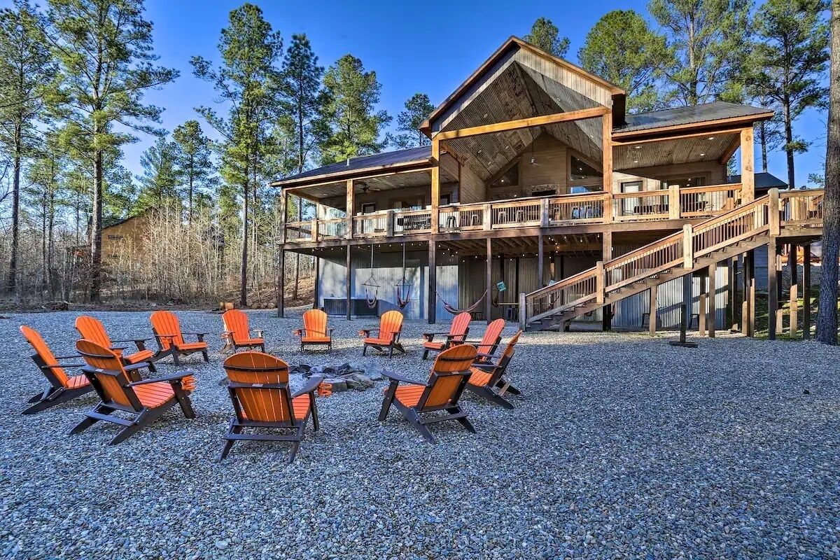Lazy T On The Creek in Hochatown/Broken Bow,OK