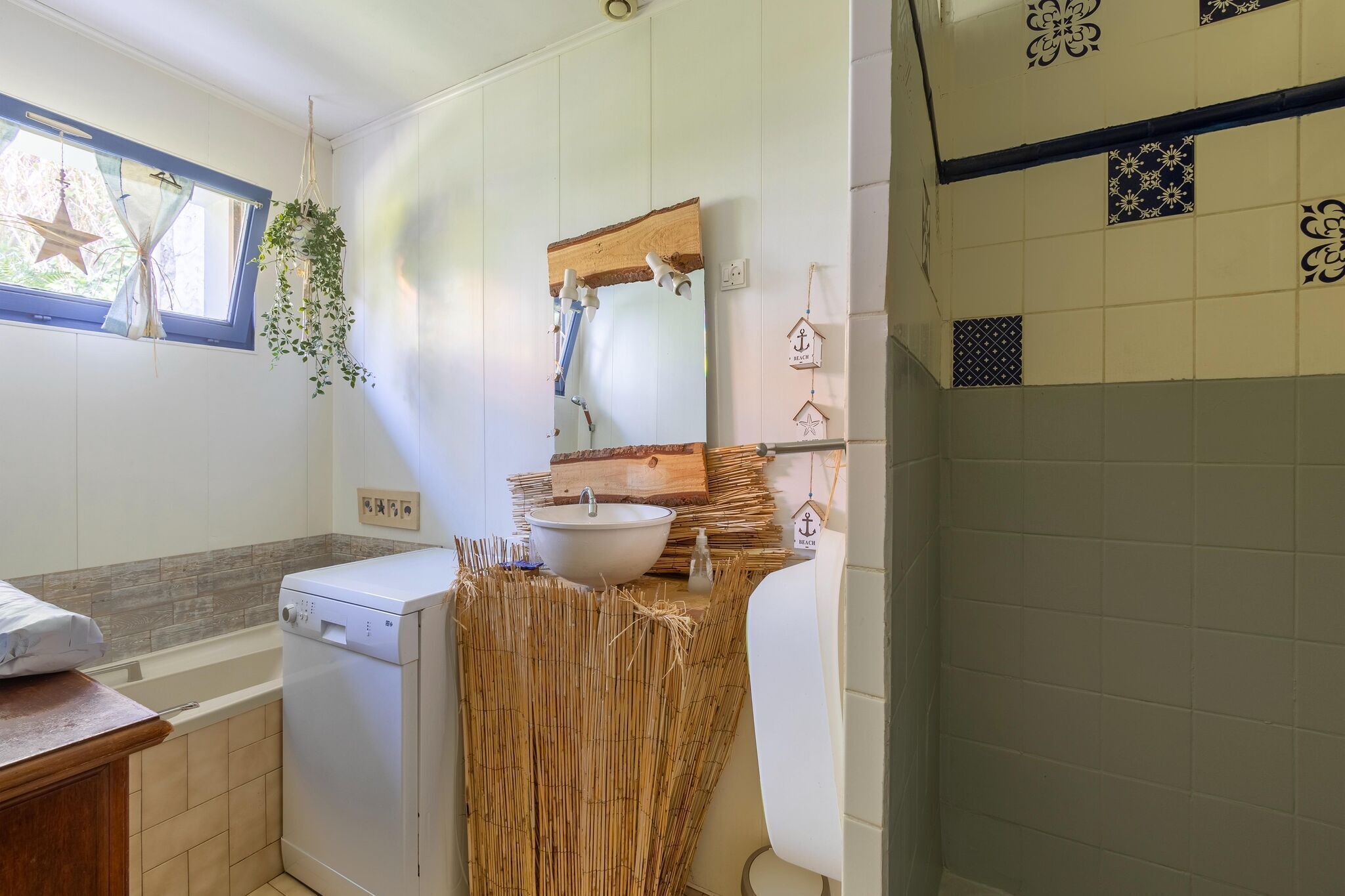 Badewanne, Haartrockner