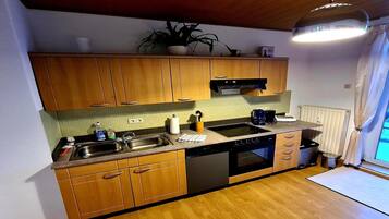 Oven, stovetop, dishwasher, coffee/tea maker