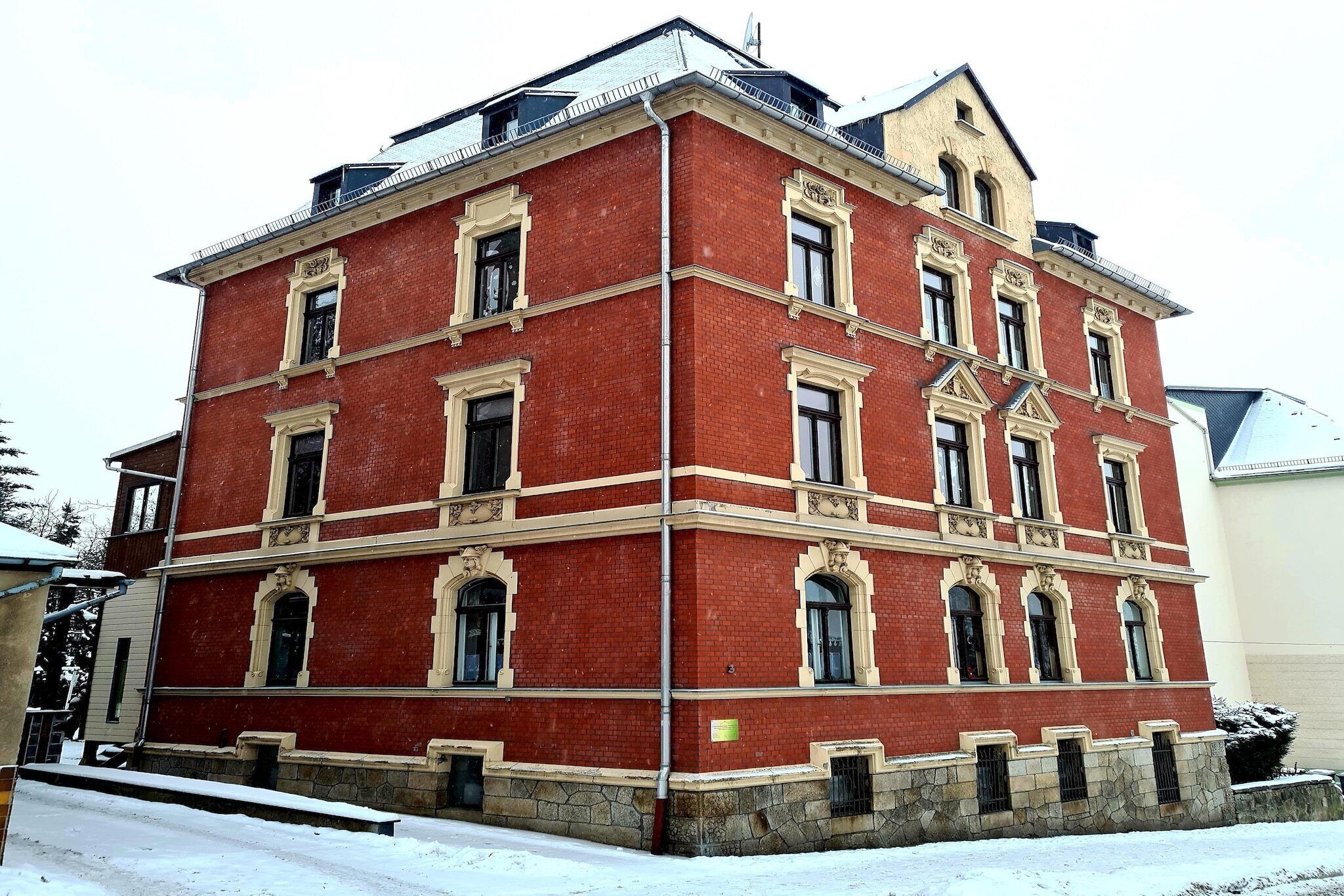 Holiday Home Exterior [winter]