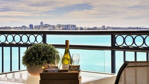 Property grounds - Ramada 812 Waterfront Apartment With Pool & Spa Acces (Golden Beach)