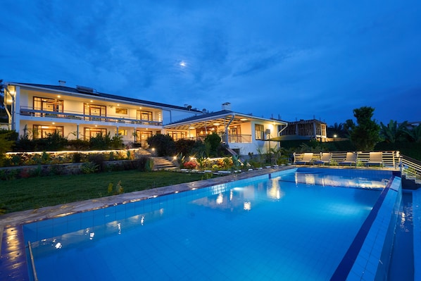 Exterior - Governor's Residence (Kigali)