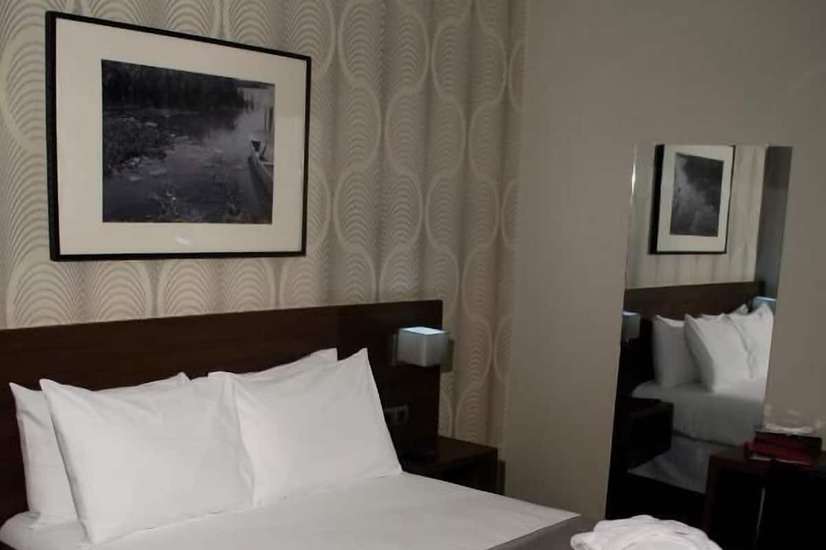 1 chambre, literie de qualité supérieure, matelas mémoire de forme