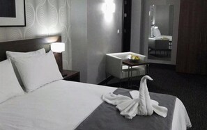 1 bedroom, premium bedding, memory foam beds, in-room safe