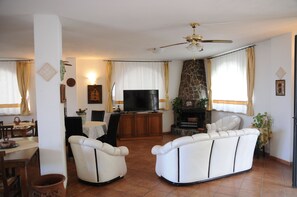 Free daily buffet breakfast - Residence Villa Grazia  (Ricadi)