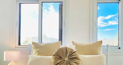 Phaedrus Living Luxury Flat Lighthouse75