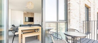 2 Bed Penthouse - Balcony - Smoking - Parking