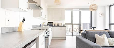 Apartment | Private kitchen | Fridge, microwave, oven, stovetop