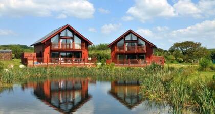 Puffin lodge 4 bedroom with Hot tub,-Indoor Pool & Gym