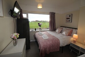 4 bedrooms, free WiFi - Brookdale House (Sutton-in-Ashfield)