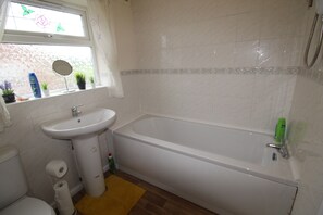 Bathroom - Brookdale House (Sutton-in-Ashfield)