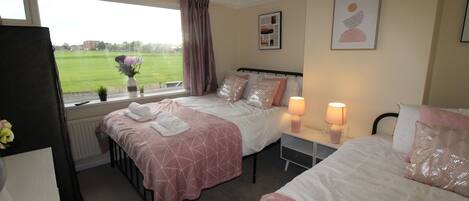 4 bedrooms, free WiFi