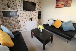 Living area - Brookdale House (Sutton-in-Ashfield)