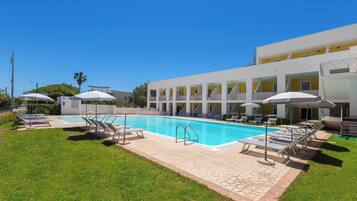 Piscina stagionale all'aperto