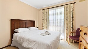 4 camere, ferro/asse da stiro
