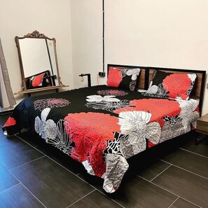 1 bedroom, desk, soundproofing, iron/ironing board - Minardi apartment 3 (Vercelli)