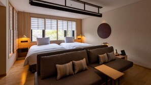 Habitación superior con 2 camas individuales, vistas a la ciudad | Caja fuerte, cortinas opacas, wifi gratis