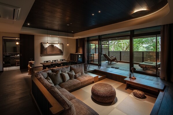 1 habitación, minibar y caja de seguridad en la habitación