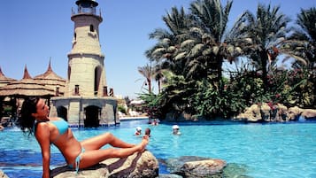 3 piscinas externas