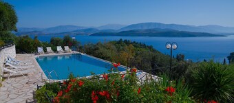 Villa Vasso Three-Bedroom Sea View Residence, near Kerasia Beach