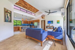 Smart TV, stereo, offices
