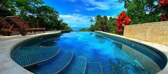 Ocean views-2 homes-2 swimming pools-5 min to Uvita-Sleeps 11