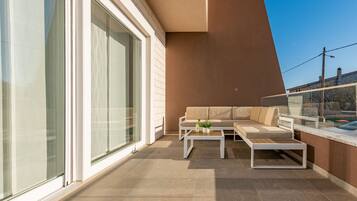 Villa, 2 Bedrooms, Private Pool, Mountain View | Balcony