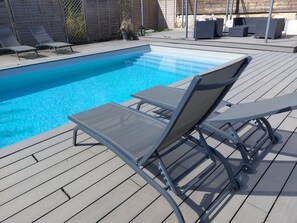 Piscine couverte, piscine extérieure (ouverte en saison)